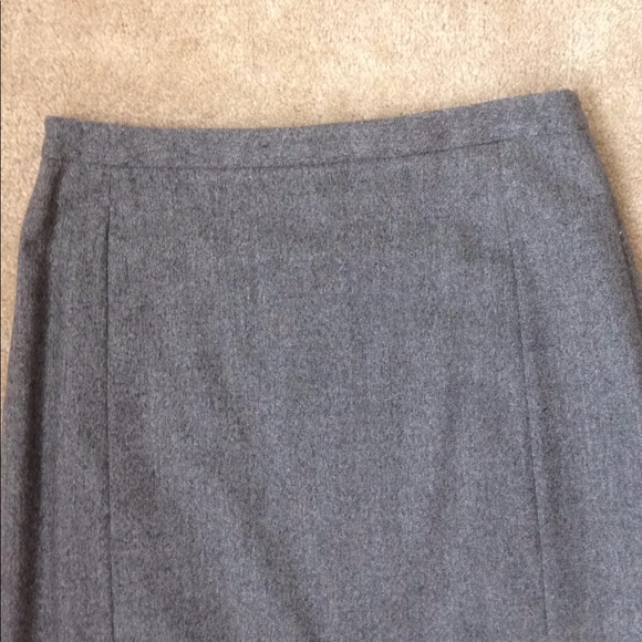 EUC J.CREW Long Straight Wool Skirt, Gray Heather - Picture 4 of 6